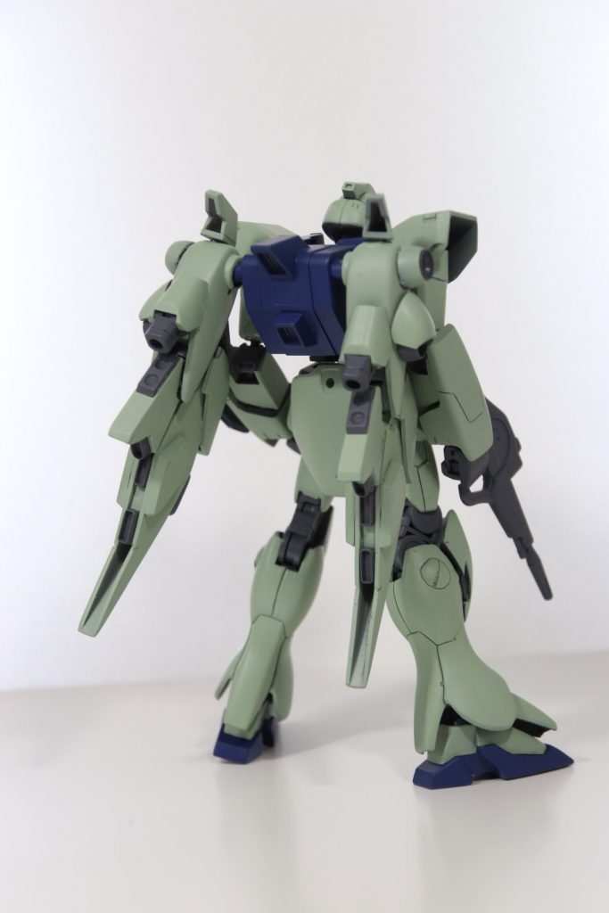 バックパックは元キットだと小さいので巨大化