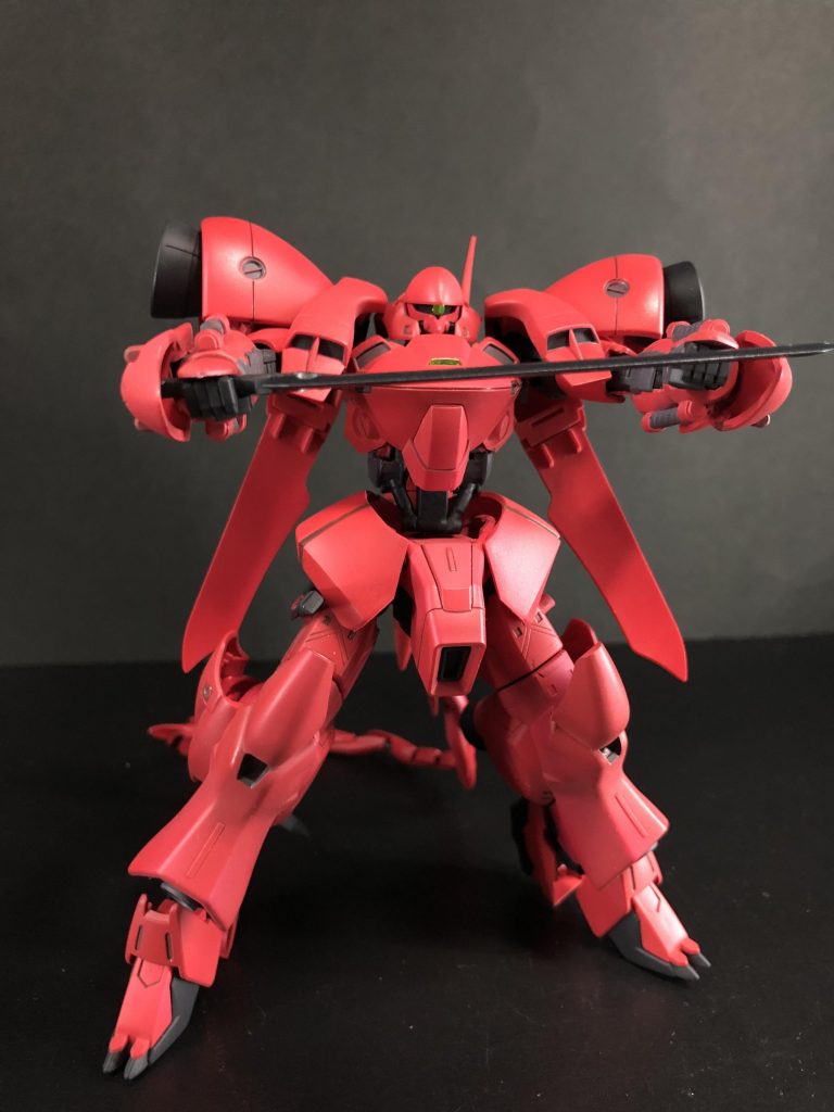 太ももに刀を左右両方に取り付けそれを抜刀!