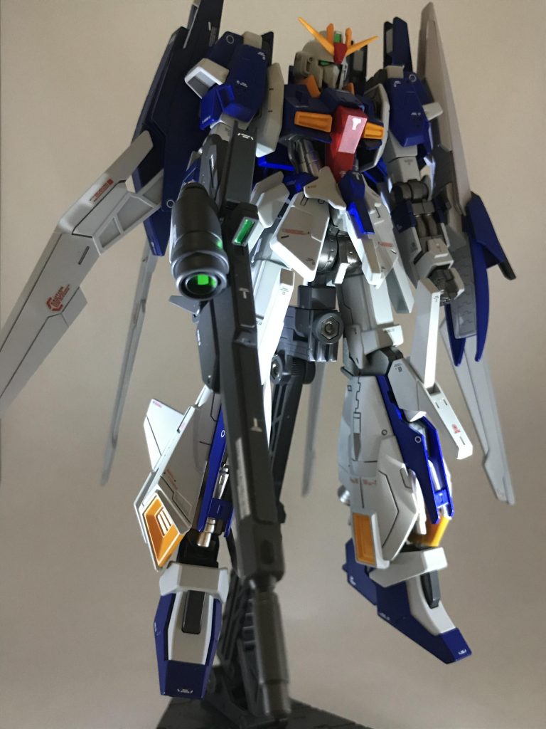 ライトを下から当ててみました。
 中々良い雰囲気を醸し出してると
思います。