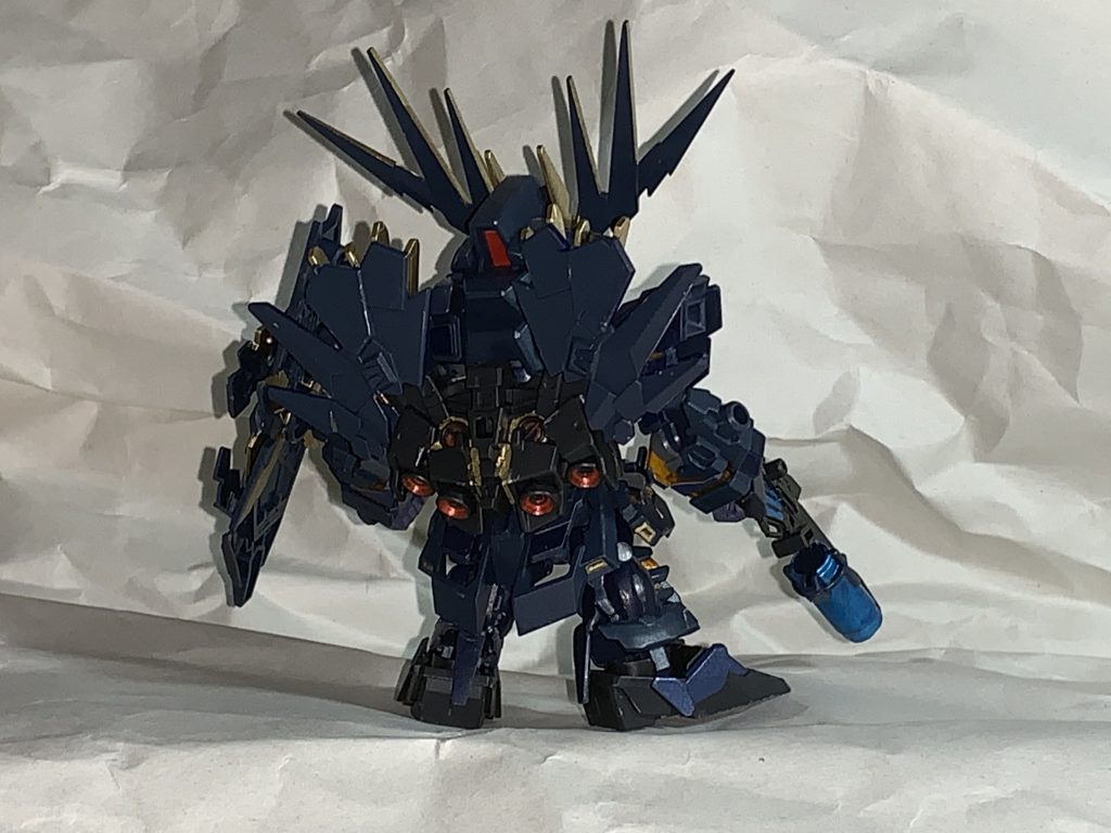 後部 わかりづらいかもしれませんが
脚部のブースターカバーを制作しております！