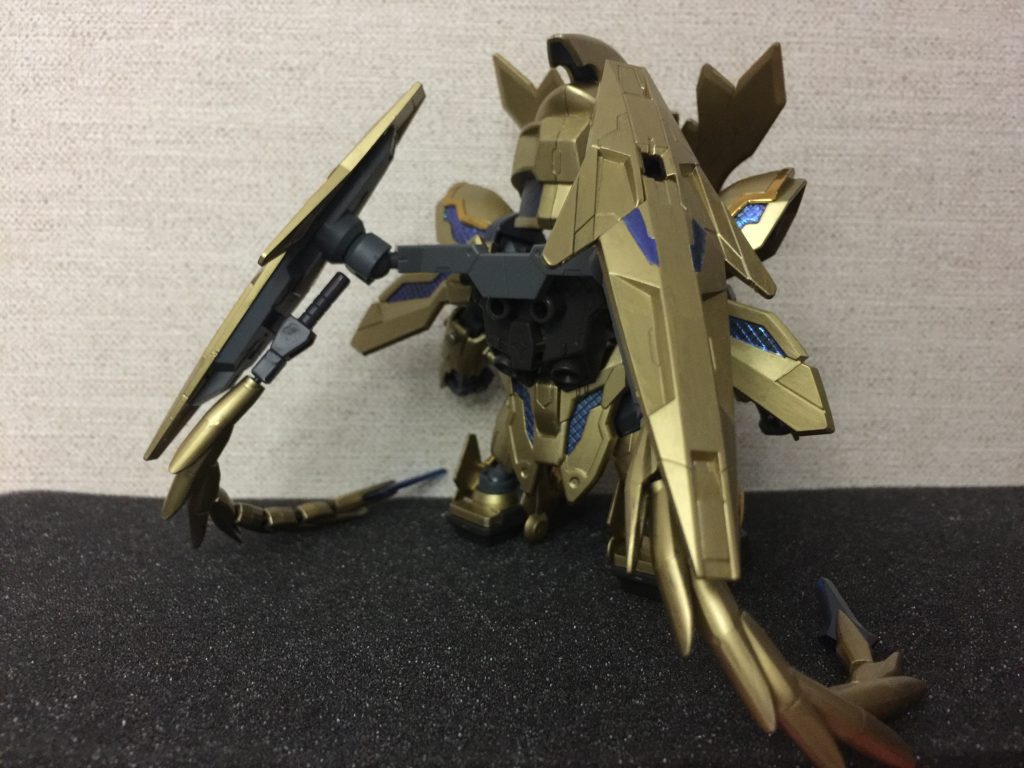 RX-零丸をベースに、手足の加工とジャンクの切り貼りでそれっぽく仕上げてます