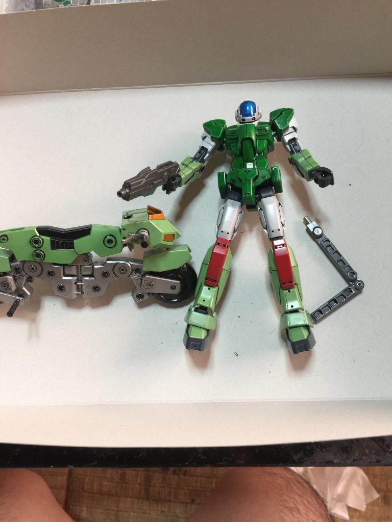 ガードフレームとマシンライダーの
本組み制作工程です。