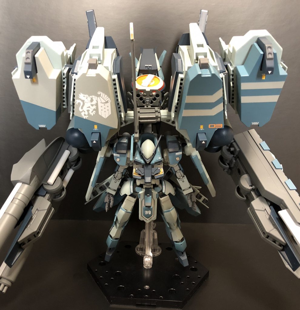 ビーム砲ユニットを内蔵する際は、それぞれ専用のエイハブリアクターも同時に搭載されるが、それでも連射は不能である。
センサーユニットは、レドームや大型のアンテナ等を備え、戦艦並みの索敵能力と通信機能を確保している。