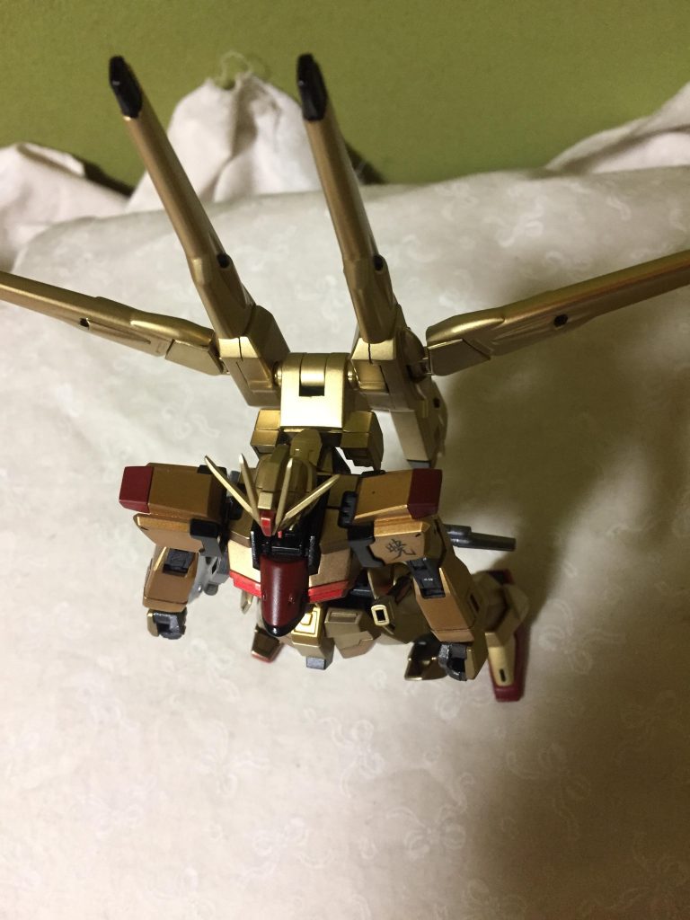 バックパックですがそのままとりつけるとスカスカしているので、