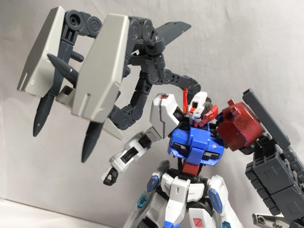 前のガンスタさんに投稿した時は無かった、サブアームを追加しました。攻防一体のものになっています。