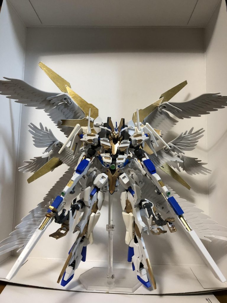 羽は8枚使用したことによりかなり大きくなりました。