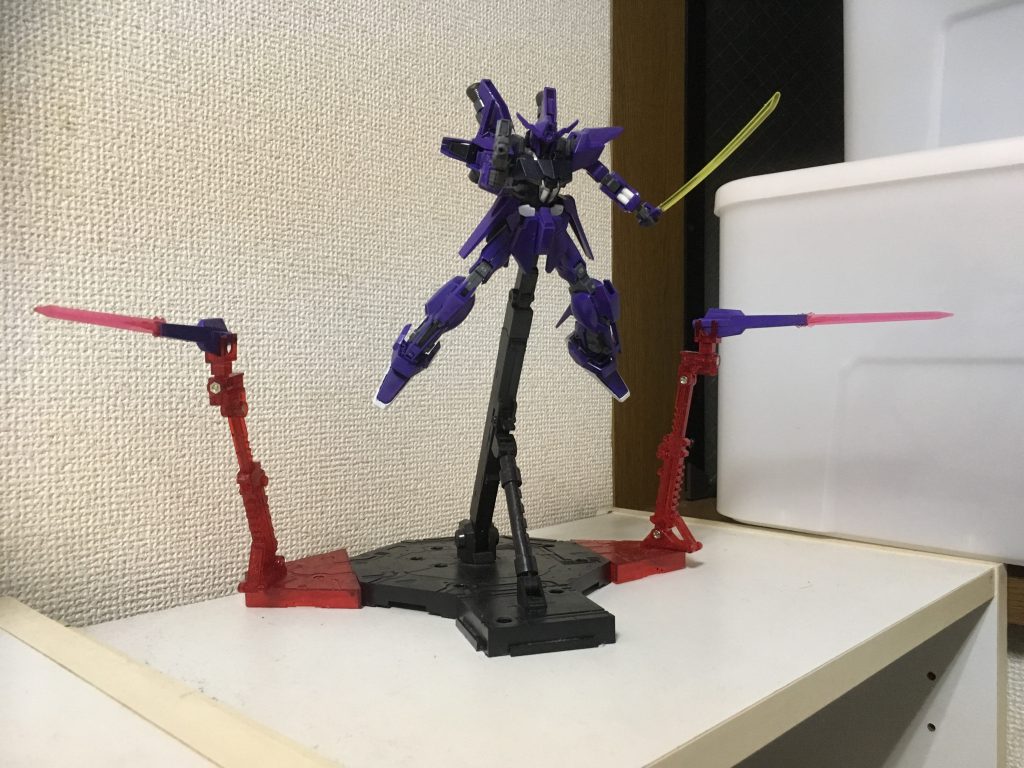 ファングとビームライフルフルバースト！ディスプレイも専用に組みました。