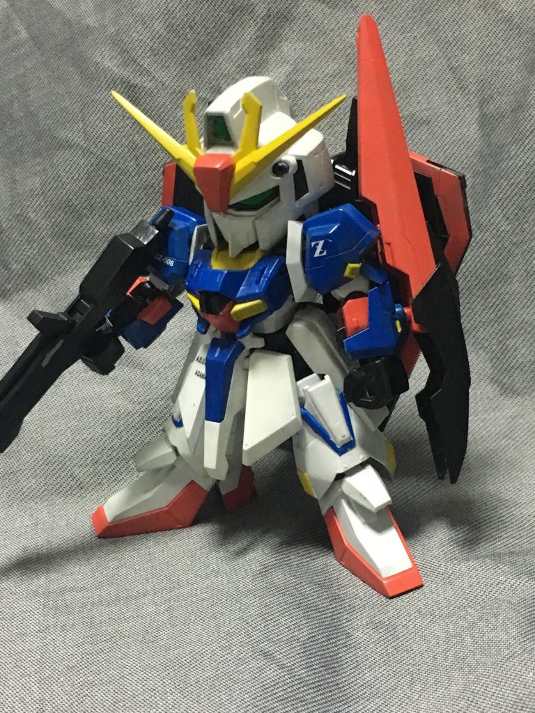 デカールもっと貼りたかったですがSDにデカールって難しいですね