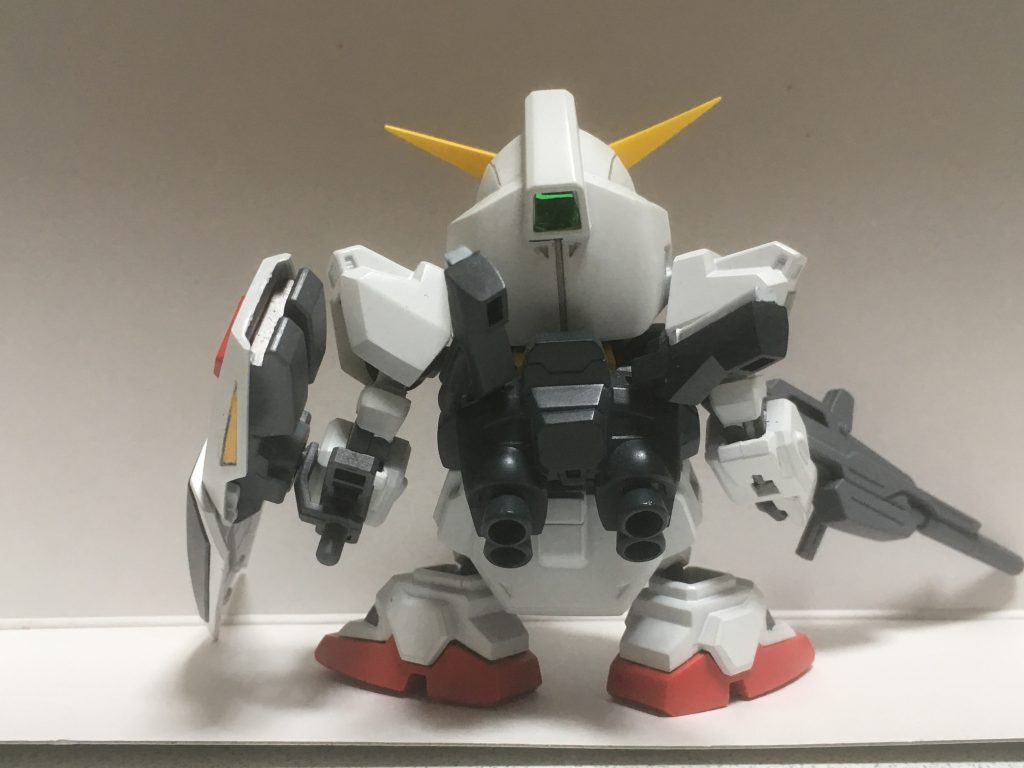 バックパックは穴埋め、バーニアはHGUC旧ガンダムMk2の物を使用しています