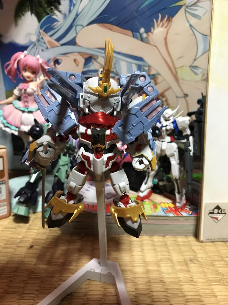 正面からです。
元のRX-零丸と違いカクレ形態が基本的な形態になります。