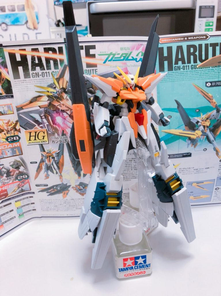 工作はコーンだけで、足のユニットは組み立て後にカラーチェンジしてハルートらしい色合いにしました。