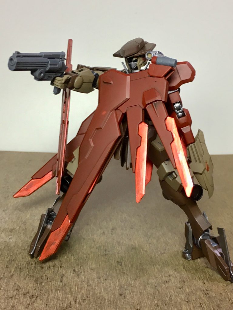 大型マグナム
本機のメイン武装
シリンダーに装填された徹甲弾にGN粒子を纏わせた一撃の威力はハンドガンとは思えないほど高火力
さらにビームモードにチェンジ可能