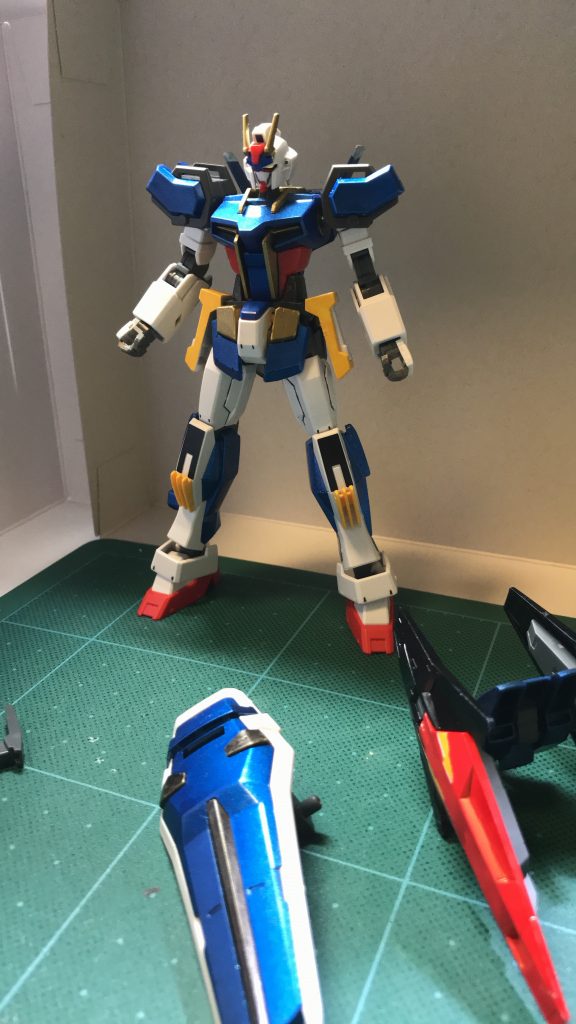 青をベースに俊敏なイメージにしたつもりです