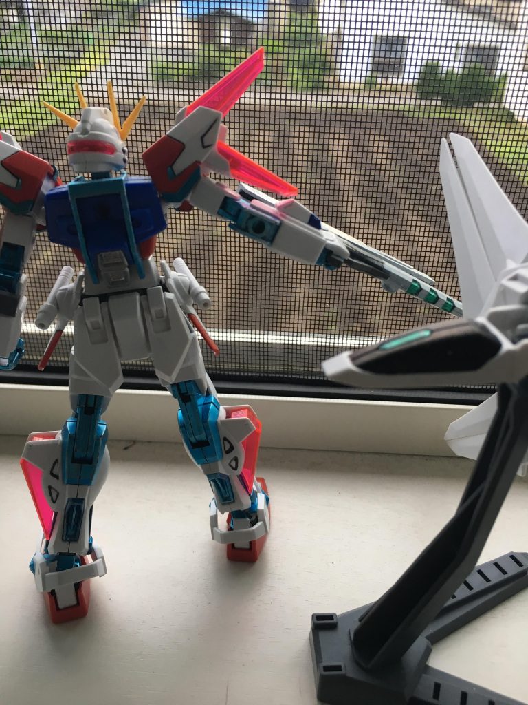 とりあえずギャラクシーブースターは設定通りの塗装。GCはフレーム部分のみメタブルーで全塗装しました。