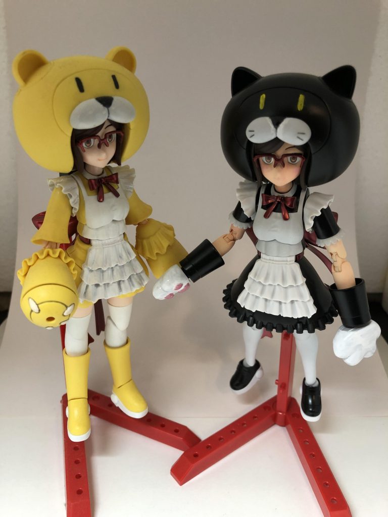 以前作ったチナッガイと並べてみました！成型色仕上げと比べて、より健康的な肌に仕上がりました。