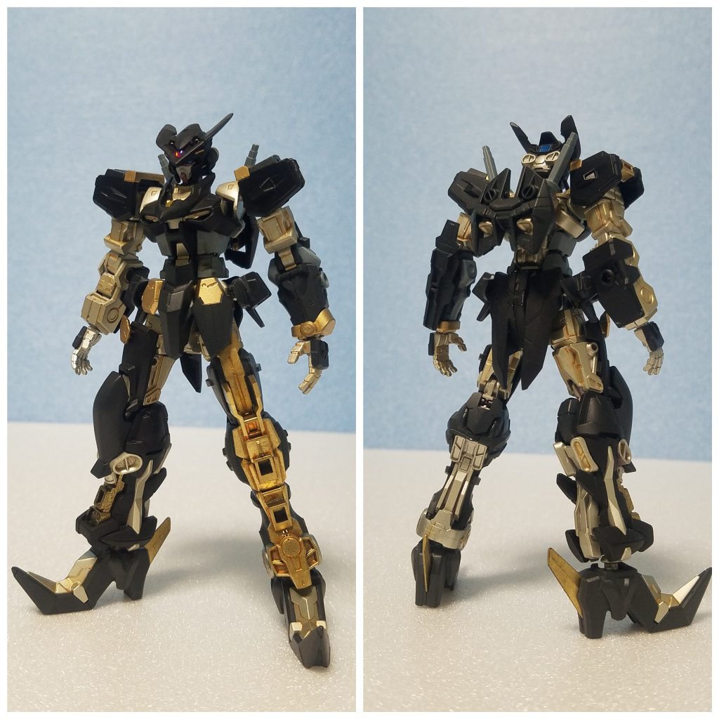 外装を外した状態
フレームが剥き出しになって これはこれで好きですねぇ( ̄▽ ̄)
武器はビームサーベルのみになっちゃいます