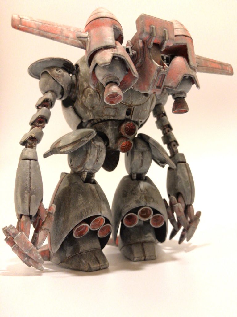 下から見ると中々カッコいい後ろ姿!