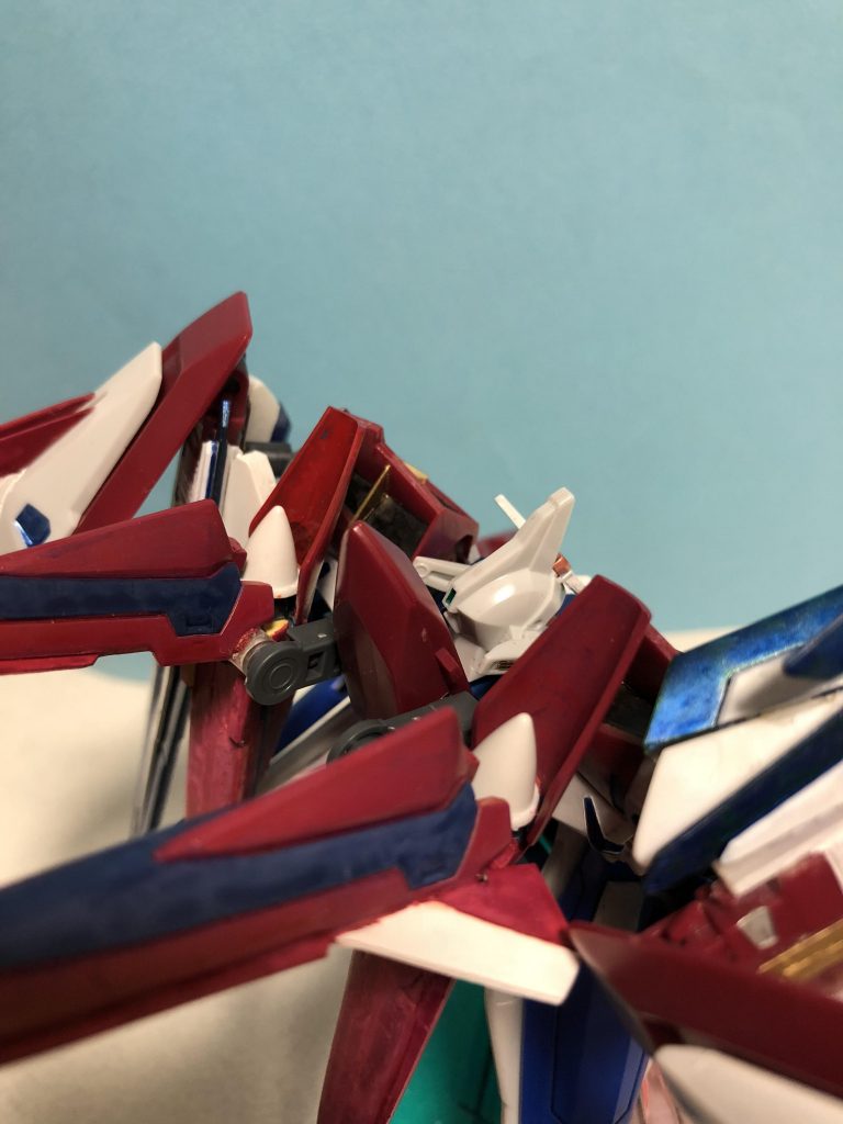 ブレイヴ由来のスラスターには、太陽炉が付いています！