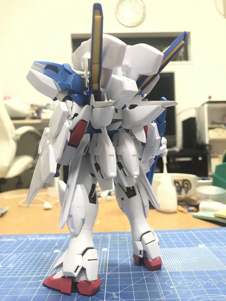 最後に塗装前です^_^
見ての通り、旧パーツ部分がほぼほぼ真っ白だったので塗り分けするのに苦労しました（笑）
基本はエアブラシで、細かな所だけファレホで筆塗りしました^_^