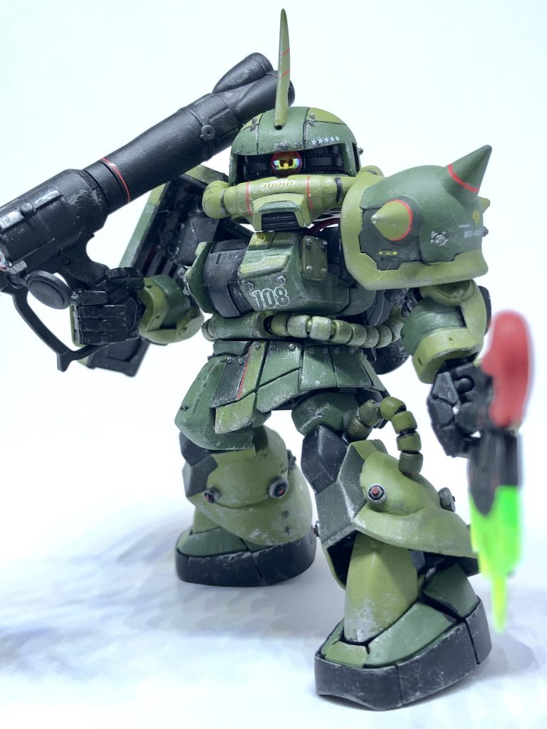 なかなか強そうなザク隊長君!