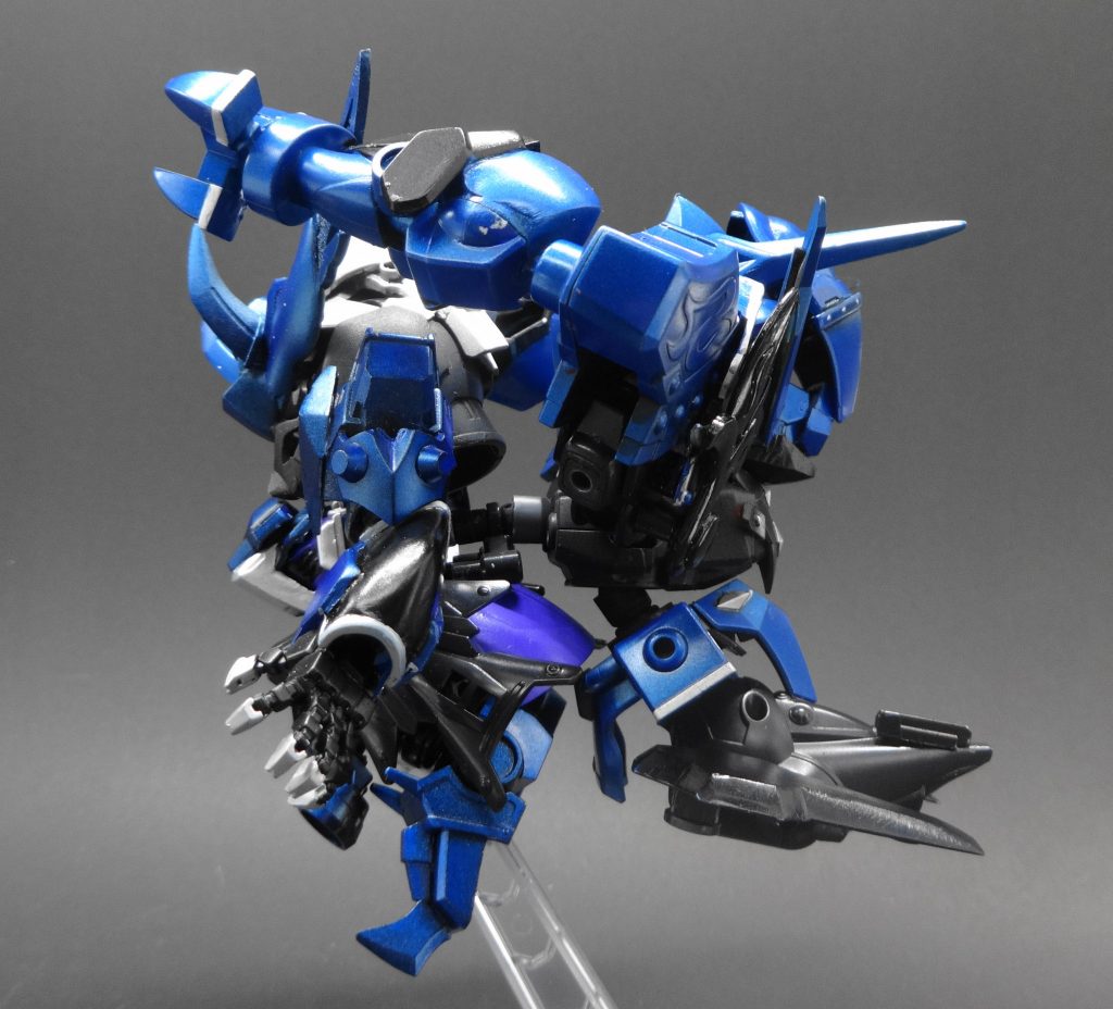 蒼魔神Vフォースワン
語感とカタチ的には黒魔神闇皇帝的な雰囲気出せるように。