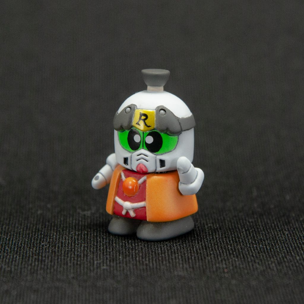 【荒五郎単品】
形状はまったくいじってはいませんが、首と両腕は一度切り離し、内部にポリキャップを埋め込んで可動できるようにしました。（詳細は下部に）