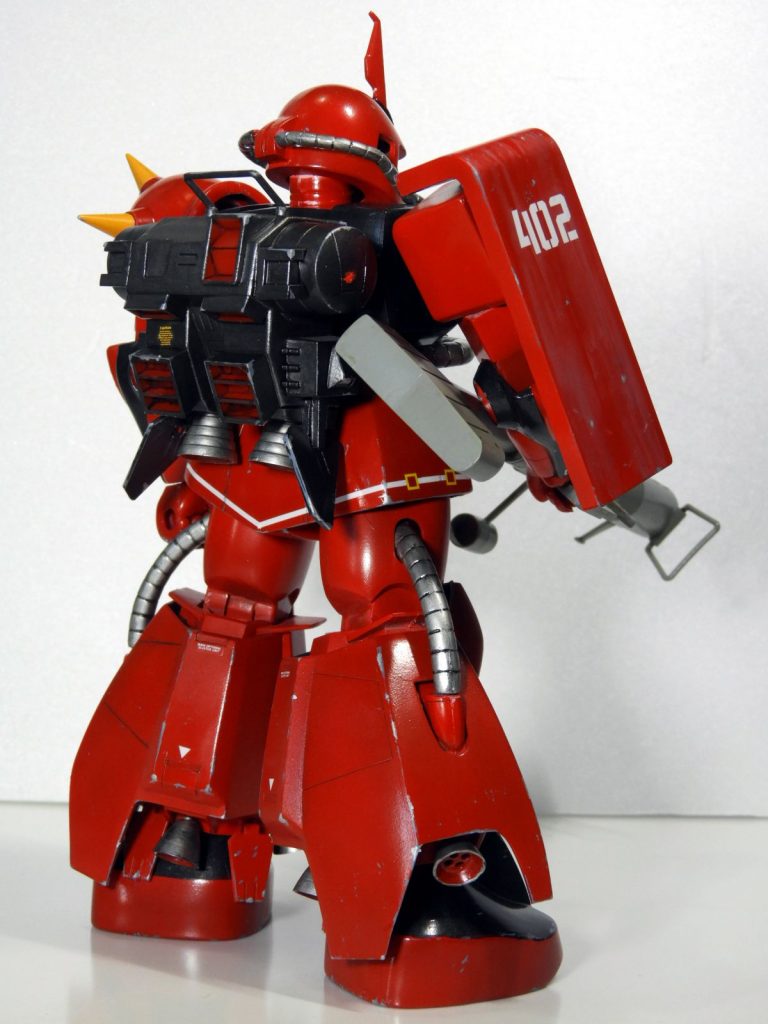 雄々しい後ろ姿