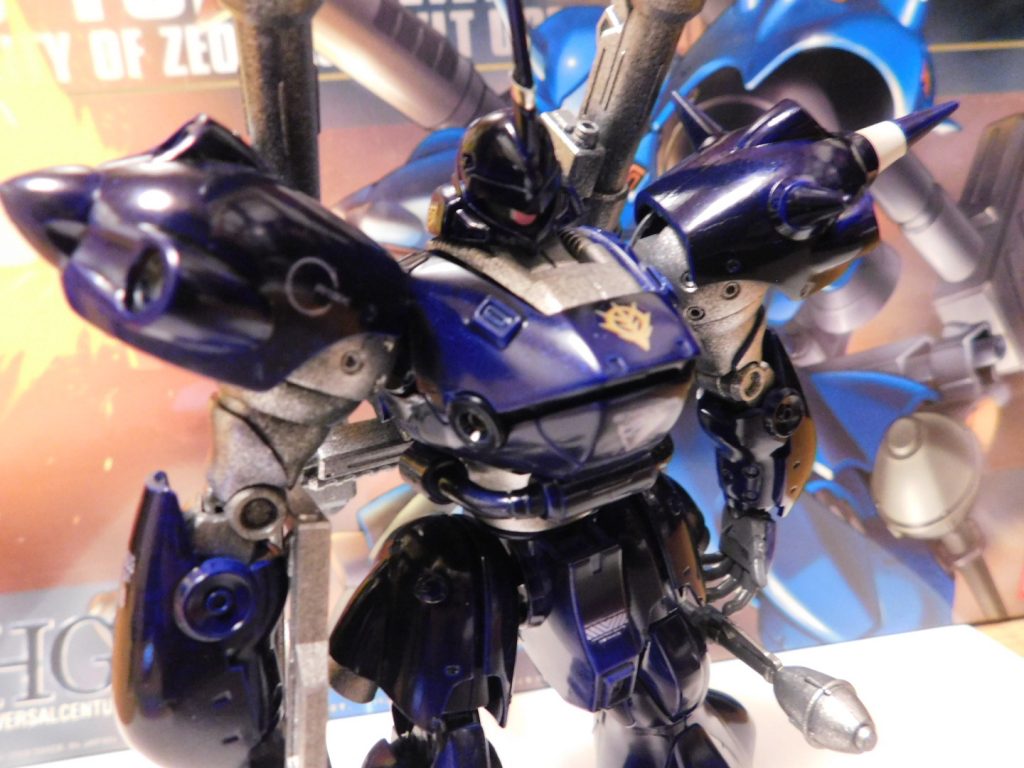 シルバーは粗めに下地が出るように塗装。