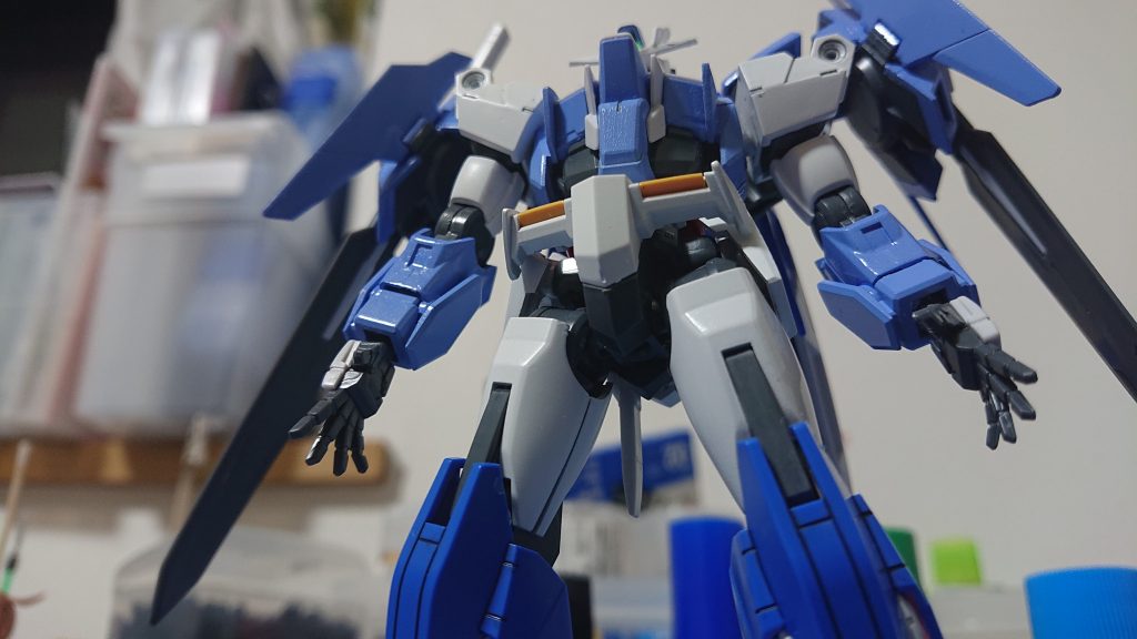 コミケとかでローアングル狙ってる連中と同じ感じで下から撮影
下心ないからセーフ