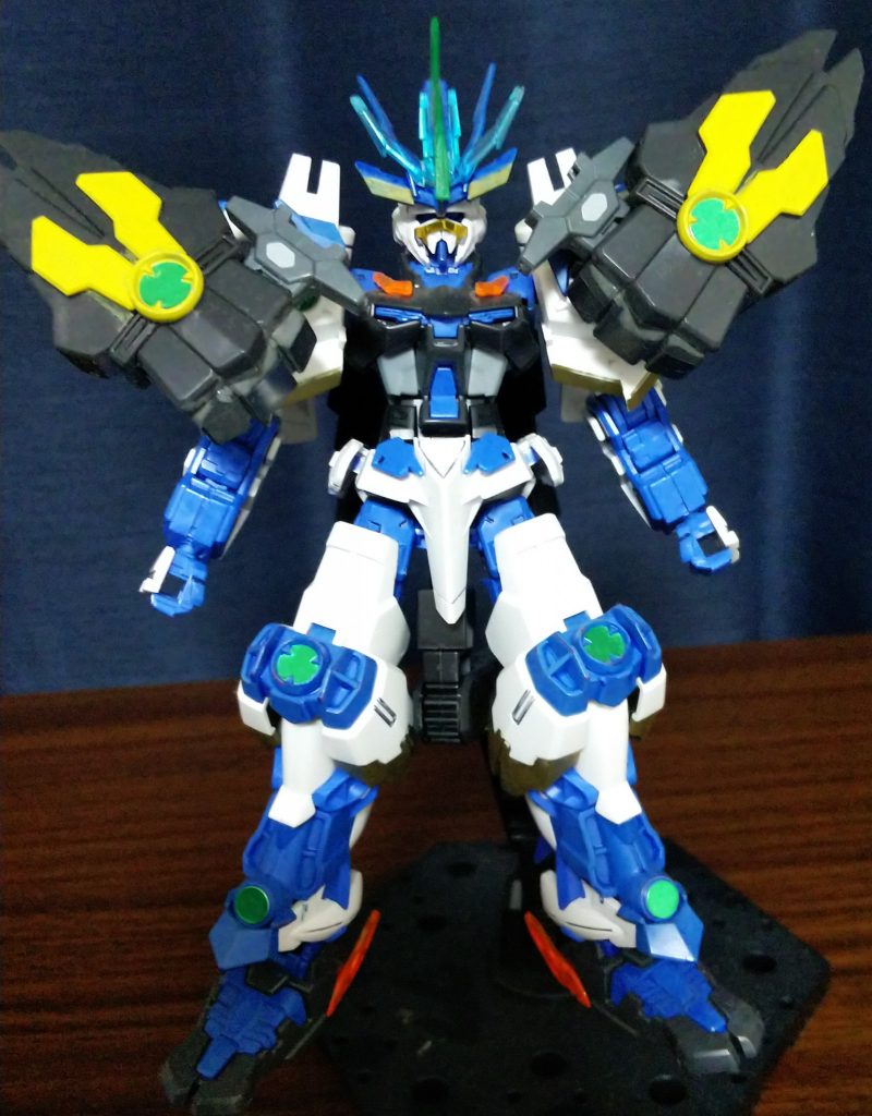 武装を解除して肩を前に出すとメガ粒子砲が出る
ただ、全エネルギー使うので最後の手段