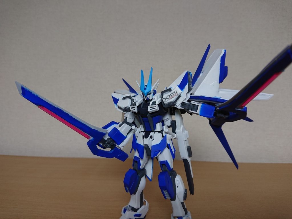 対艦刀フラガラッハ改
ノワールのフラガラッハをベースにソードのシュベルトゲベールの要素を取り込んで取り回しの良さに重きを置いている