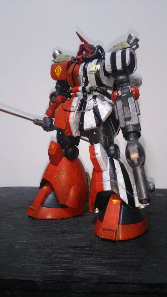 ハンガー格納状態、格闘戦はしないつもりですが、一応なぎなた装備！