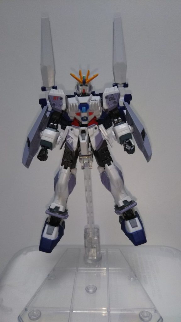 太もも部分は結構太めな感じですね。