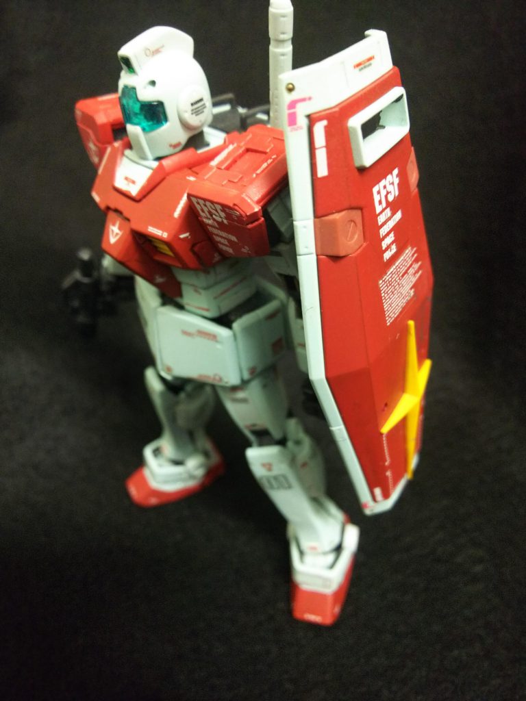 デカールはガンダムデカールとハイキューのコーションデカール等少しうるさすぎるくらい貼りました