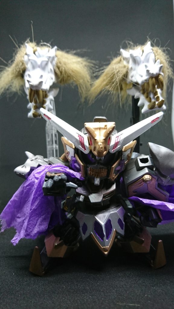 須加瑠武羅須多亜「スカルブラスター」
骸王頑駄無のオールレンジ兵器
レーダーに感知されず死角からビームを放ち威力はサンダーボルトのビックガンに匹敵するほどであり時にGNファングの様に追尾しガンプラを噛み砕くなど様々な使い方をしてダイバー達を葬ってきた
バグの能力で複製が可能