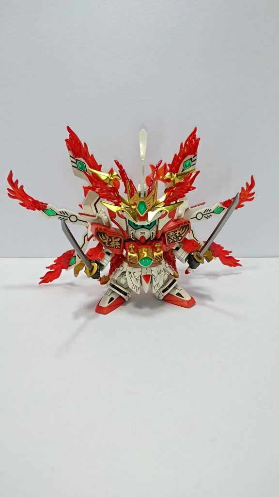 元々號斗丸はクリアグリーンのパーツが多く、赤くしてみると映えるかも？と思ったのが製作の動機です(緑は赤の補色)