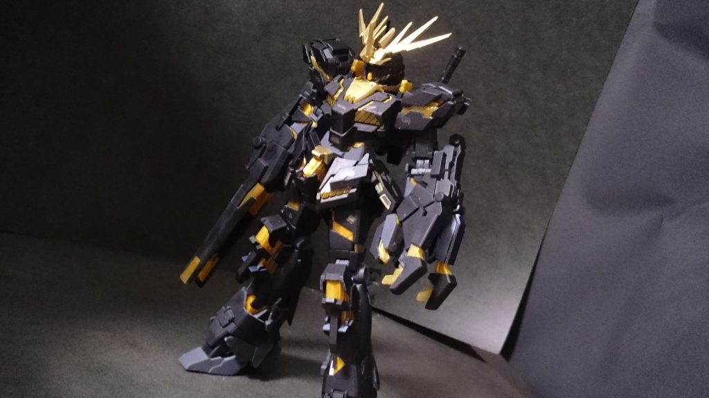 サイコフレームはクリアオレンジです