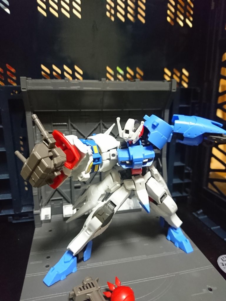 どこぞのゴッドフィンガーばりの迫力(^^;
これで自立出来るからすごい…(゜ー゜)