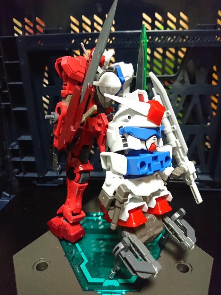 背面
オリジナルのGNドライヴ搭載です(n‘∀‘)η
…後ろの機体は後半にて( ´△`)