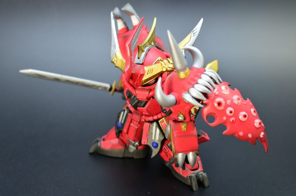 肩鎧は独自稼働して腕稼働の邪魔にならないようにしてます