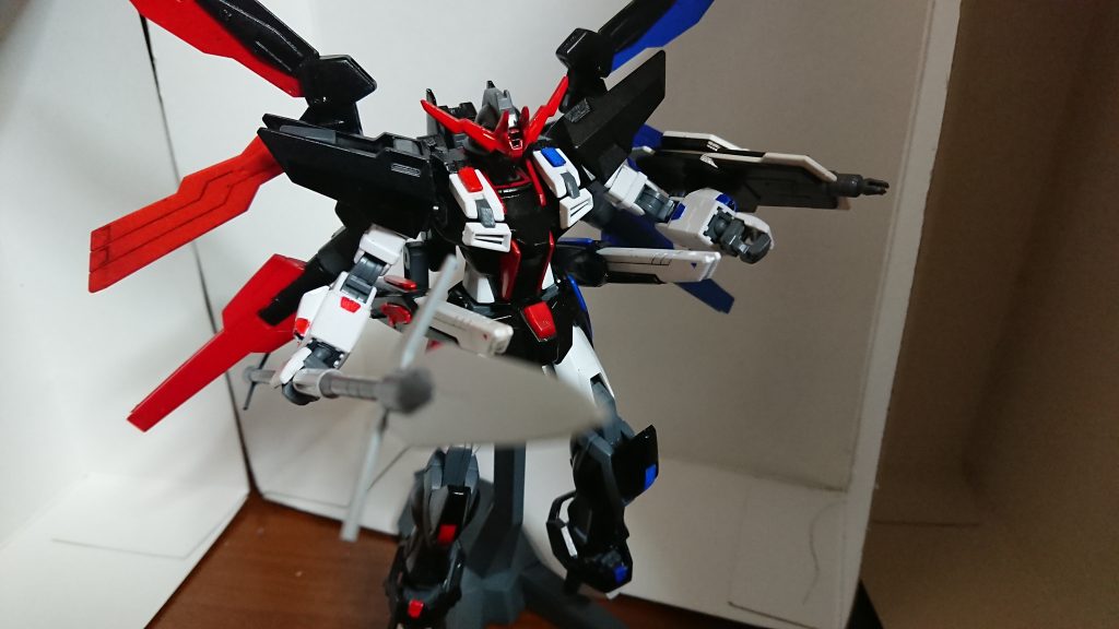 頭部(ヴィダール)胴体(ビルドストライク)腕部(DXとビルドストライク)腰部(ビルドバーニング)脚部(ビルドストライクとフォースインパルス)背面(ユニバースブースター)主なパーツはこんな感じです。