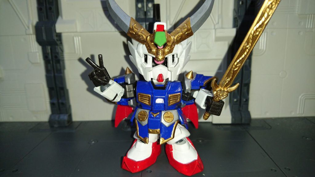 ほぼ、劉備ガンダムの改造。いくつかの装飾を削って変更している。ピースサインと額の龍がちゃんと一つ目になってるのがチャームポイント。