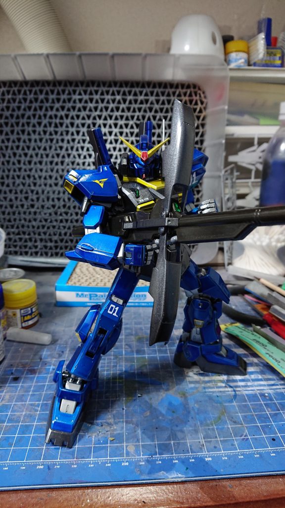 ロングライフルを構えたショット