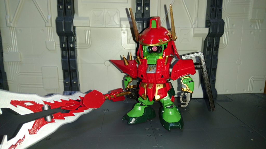 芯は張飛ガンダム。顔と足は張コウザクⅢ。腕に太史慈ドム。腿に黄忠ガンダムの改造。後はHGのハイザック(多分、中古のジャンクだから詳細は不明)を少々使用。