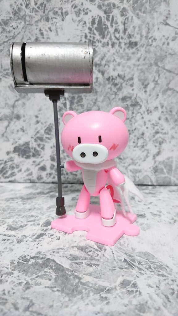 ゼニーバンクハンマー(ハンマーモード)
下部にはスラスターが搭載されているのでこれで飛行する事が可能に
(ガンダムグシオンのハンマーをマネて制作)