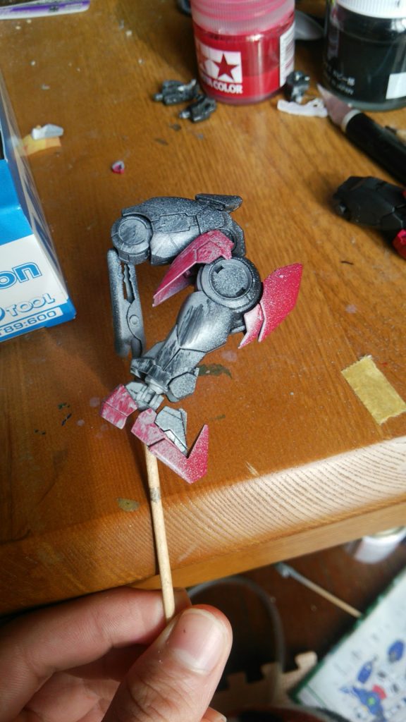 軽微ですが艶消しとサフを間違えて吹いてしまった見る人によっては恐ろしくも感じる写真です。