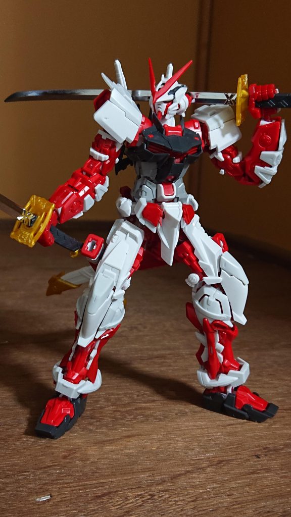 ガーベラストレートとタイガーピアス(偽)の２本持たせ。

かなりお気に入りです。

ガンプラ作りのモチベーション上がってきました。(*´∀｀)

次作るキットは改造とか塗装とかしてみたいですね。

どうもありがとうございました。

次の投稿は未定です(;´д｀)