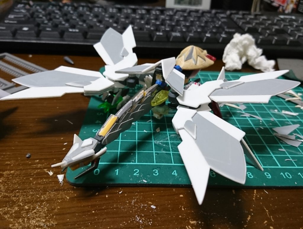 余剰パーツなくバルバトスにもスペリオルドラゴンにも装着できることを考え製作しました。