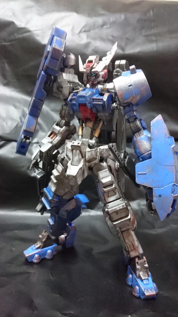 腰で6ミリ延長
シリンダーをプラ材から作り直しました

太ももで2ミリ延長

スマートな感じになったと思います