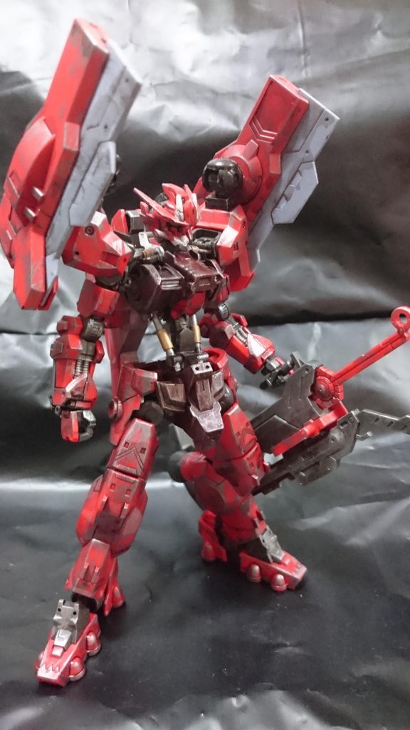 胸を張った時にバインダーが決まらなくなるので、自由度を上げる為に関節を追加してます